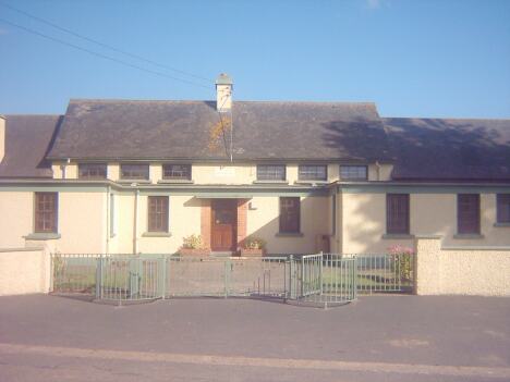 Gallbally_school.jpg (18373 bytes)