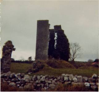 Balleen Castle ruins.