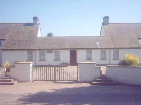 Ballyhogue_school.jpg (17753 bytes)