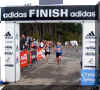michelle Lambkin & Rachel Young Race to the Finish.jpg (102922 bytes)