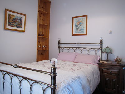 A double guest bedroom in the b&b.