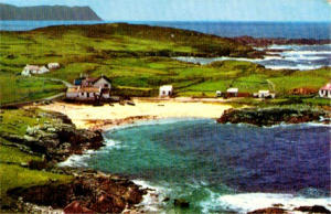 Dooey Beach with Horn Head and Tory Island 
in the distance.
