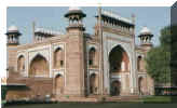 India-Main Entrance to the Taj Mahal - Agra.jpg (14787 bytes)
