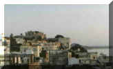 India-Rooftop view from the Guesthouse - Udaipur.jpg (10090 bytes)