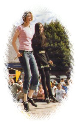 The Ward Sisters Entertain the Huge Crowds