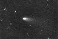 Comet LINEAR; Click image for higher resolution (31K)