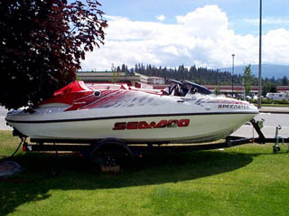 BoatAtStore