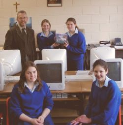 Transition Year Students with Netdays Prize