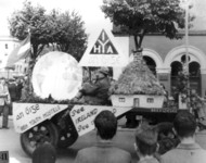 anoigefloat in parade