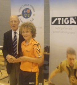 James Kelly receiving the 3rd place trophy from ITTA President Alex Thackaberry