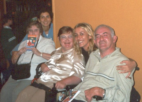 Picture of Mary Kate, Erene and Willie having the craig.