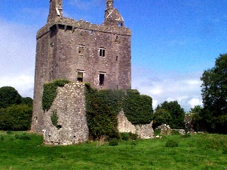 Derryhivenny Castle