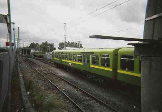 Dart-treinstellen bij het Fairview Depot. foto: Huib Zegers 2002
