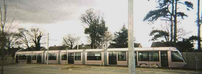 Luas tramstel tijdens proefrit in de buurt van het Sandyfort depot - 2004 Huib Zegers