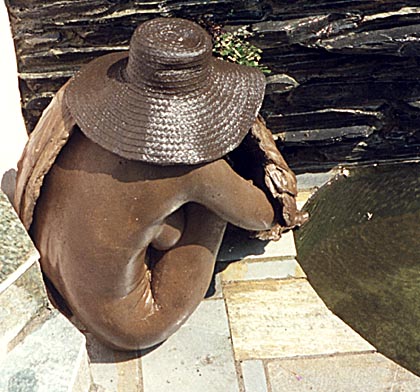 Ginny & Hat Fountain - 1