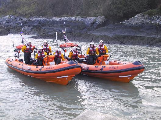 Youghal & Helvic boats.JPG (57009 bytes)